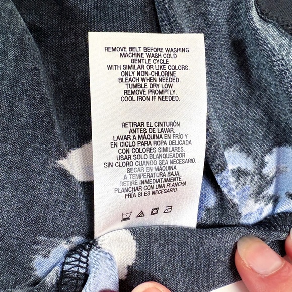 Covington Black & Blue Floral Tie Waist V-Neck Dress Medium Petite 🌸🖤💙 - Picture 15 of 15